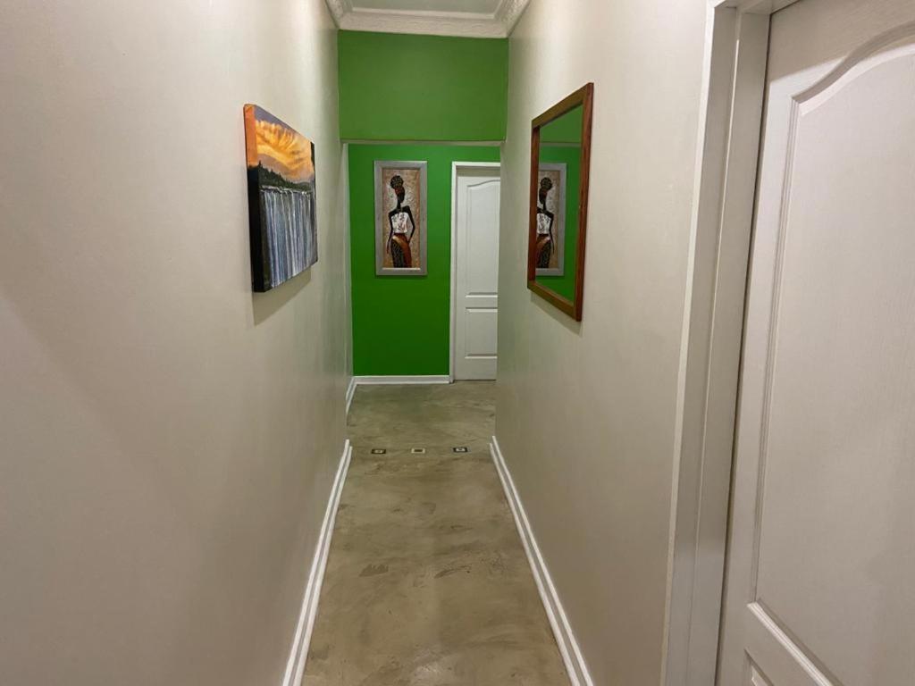 The Shrub Lodge ヴィクトリア・フォールズ 部屋 写真
